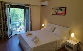 Zeus Apartment